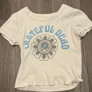 Is a Grateful Dead shirt